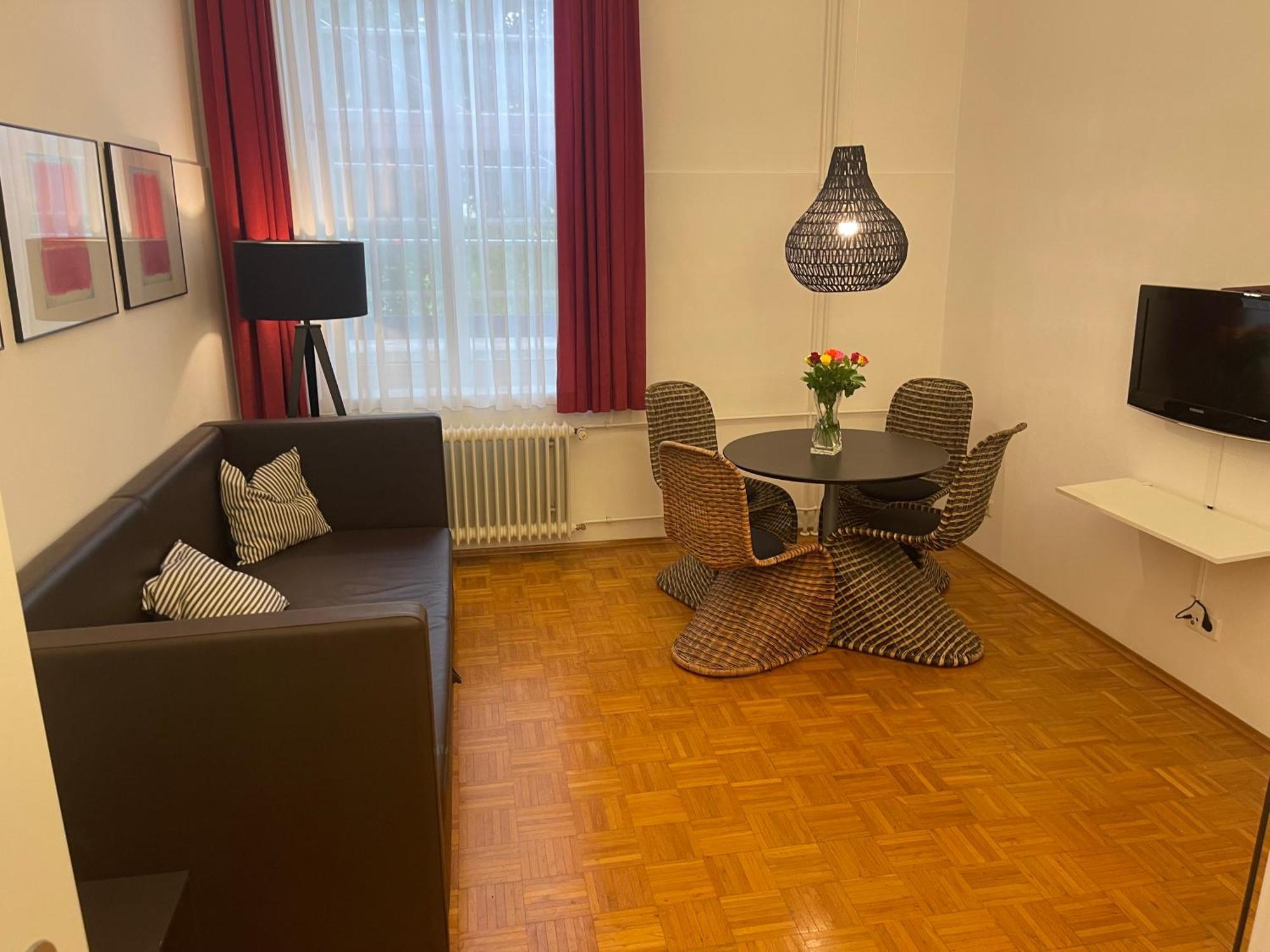 Whliving - Apartments & Studios In Констанц Екстериор снимка