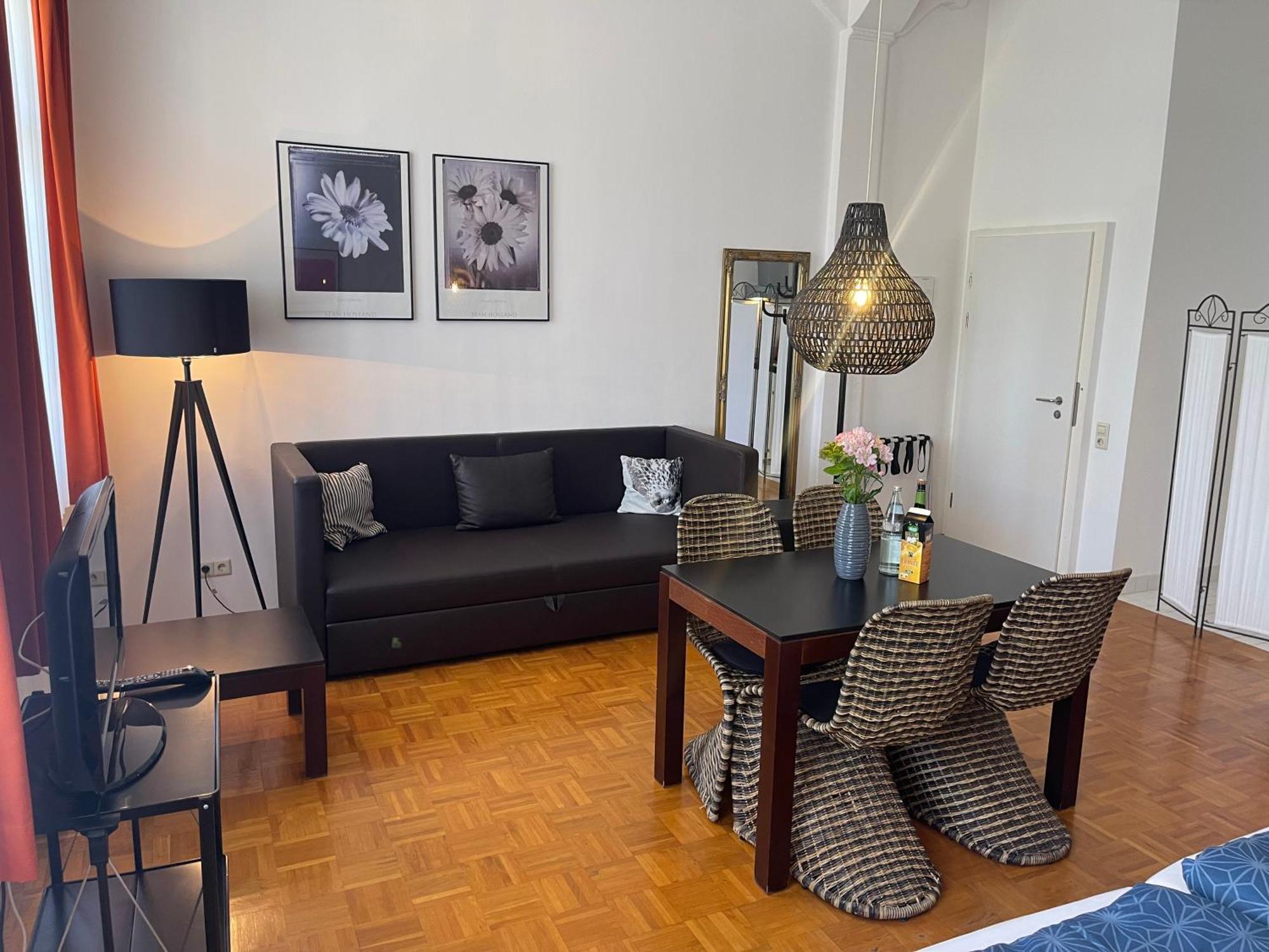 Whliving - Apartments & Studios In Констанц Екстериор снимка