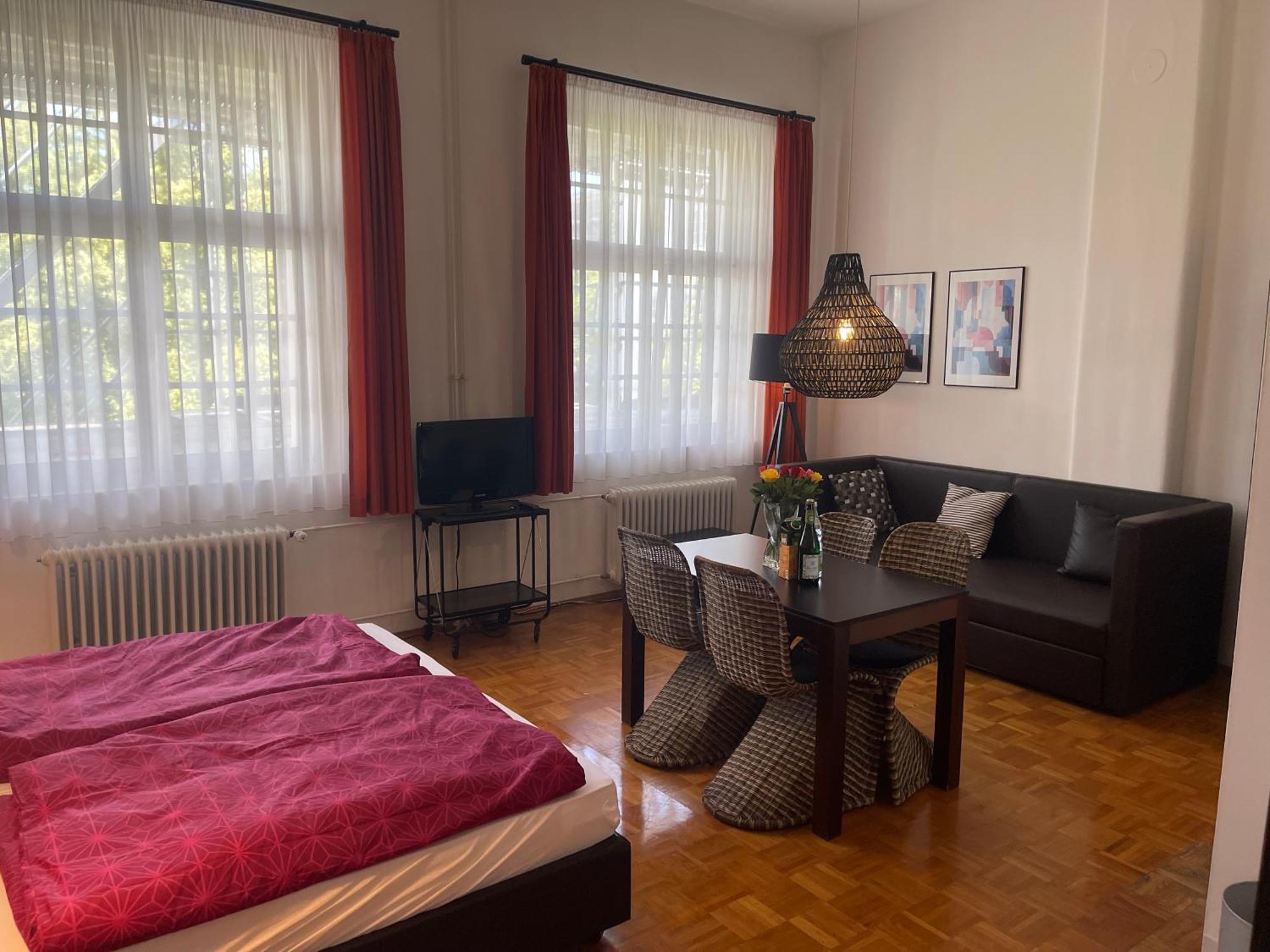 Whliving - Apartments & Studios In Констанц Екстериор снимка