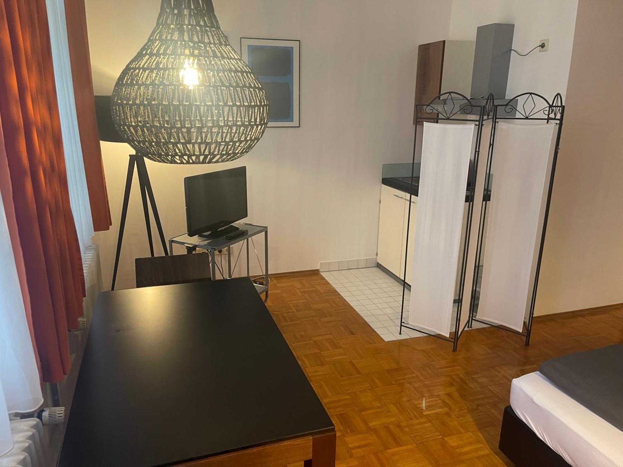 Whliving - Apartments & Studios In Констанц Екстериор снимка