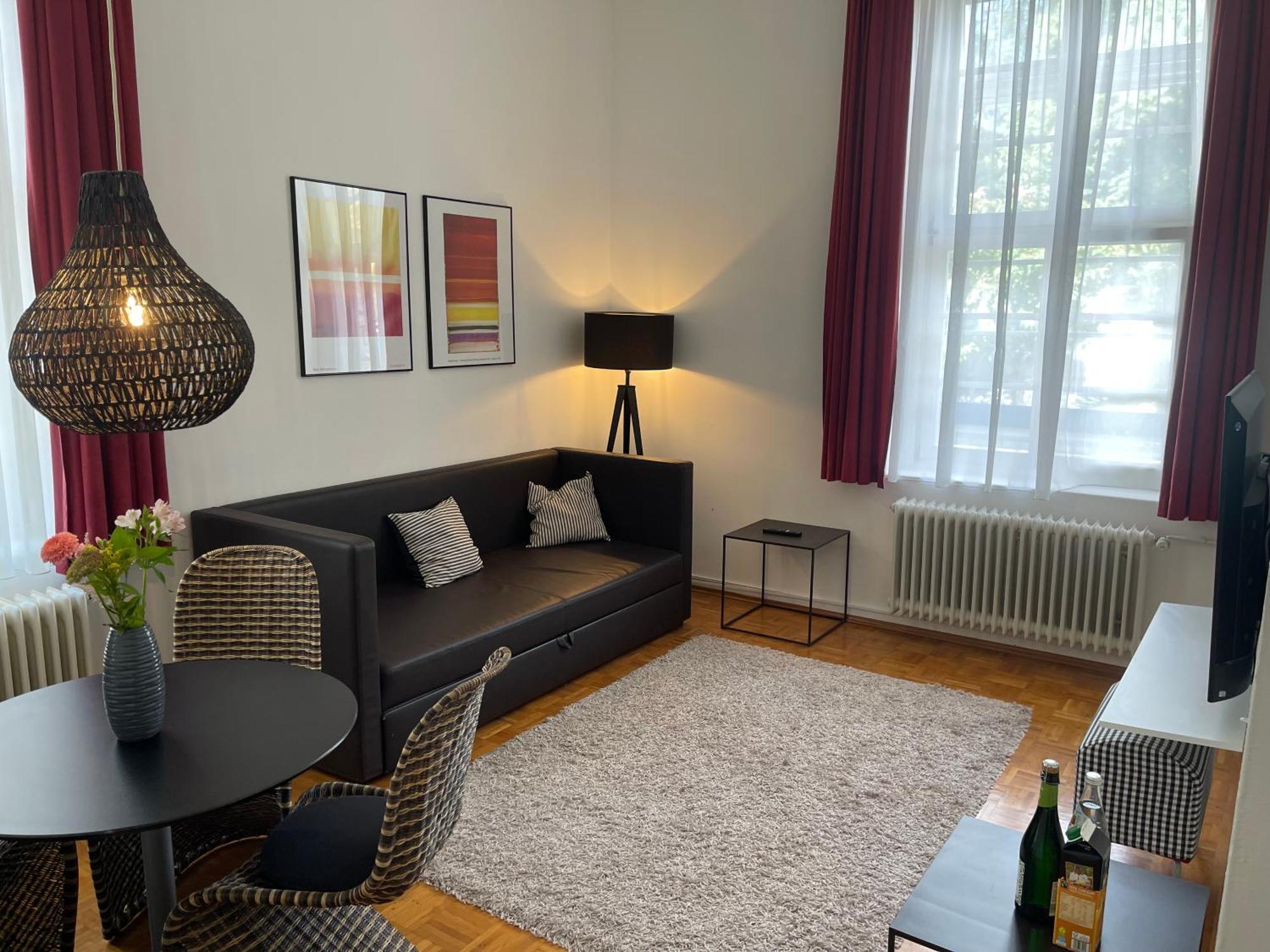 Whliving - Apartments & Studios In Констанц Екстериор снимка