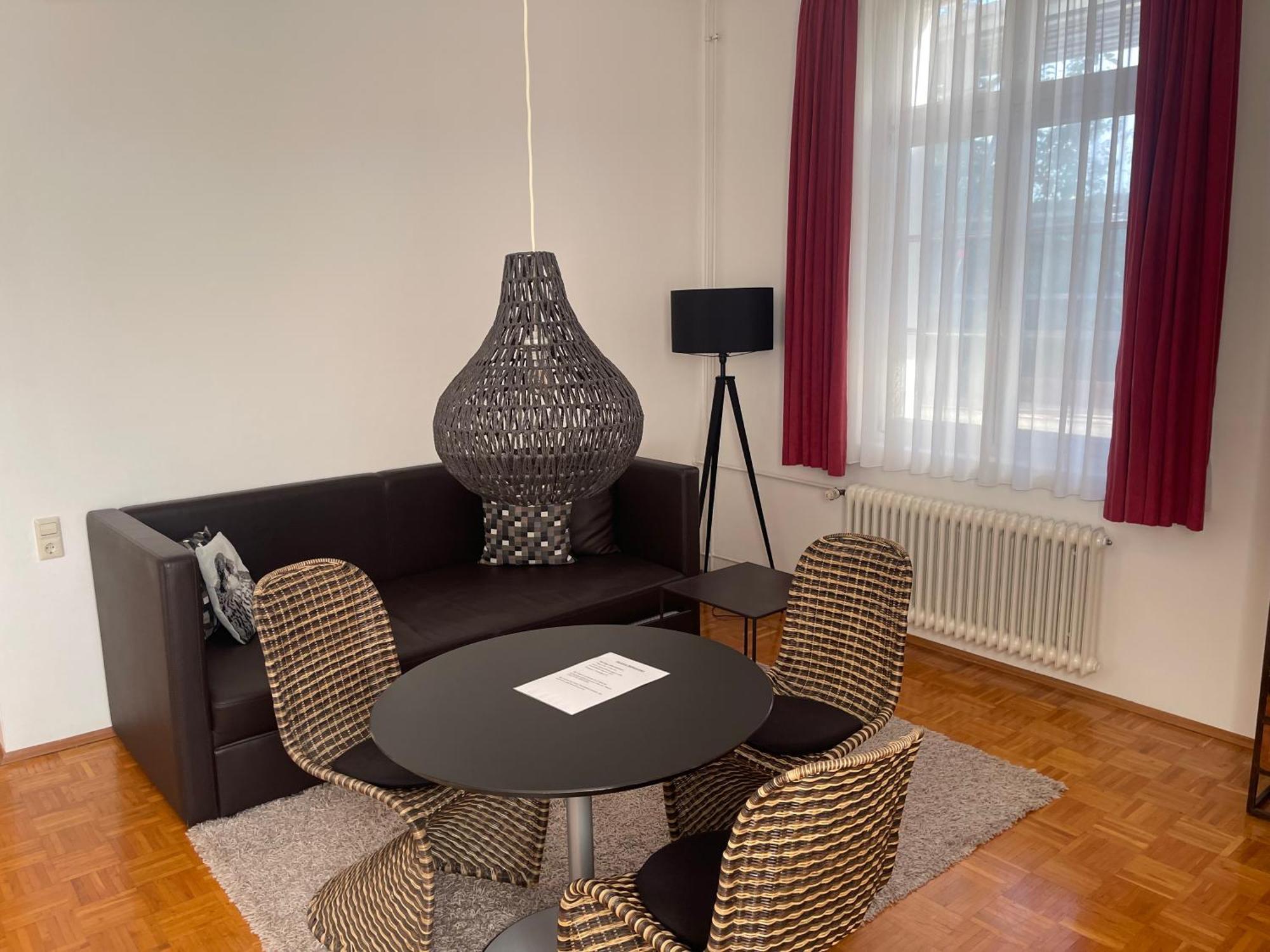 Whliving - Apartments & Studios In Констанц Екстериор снимка