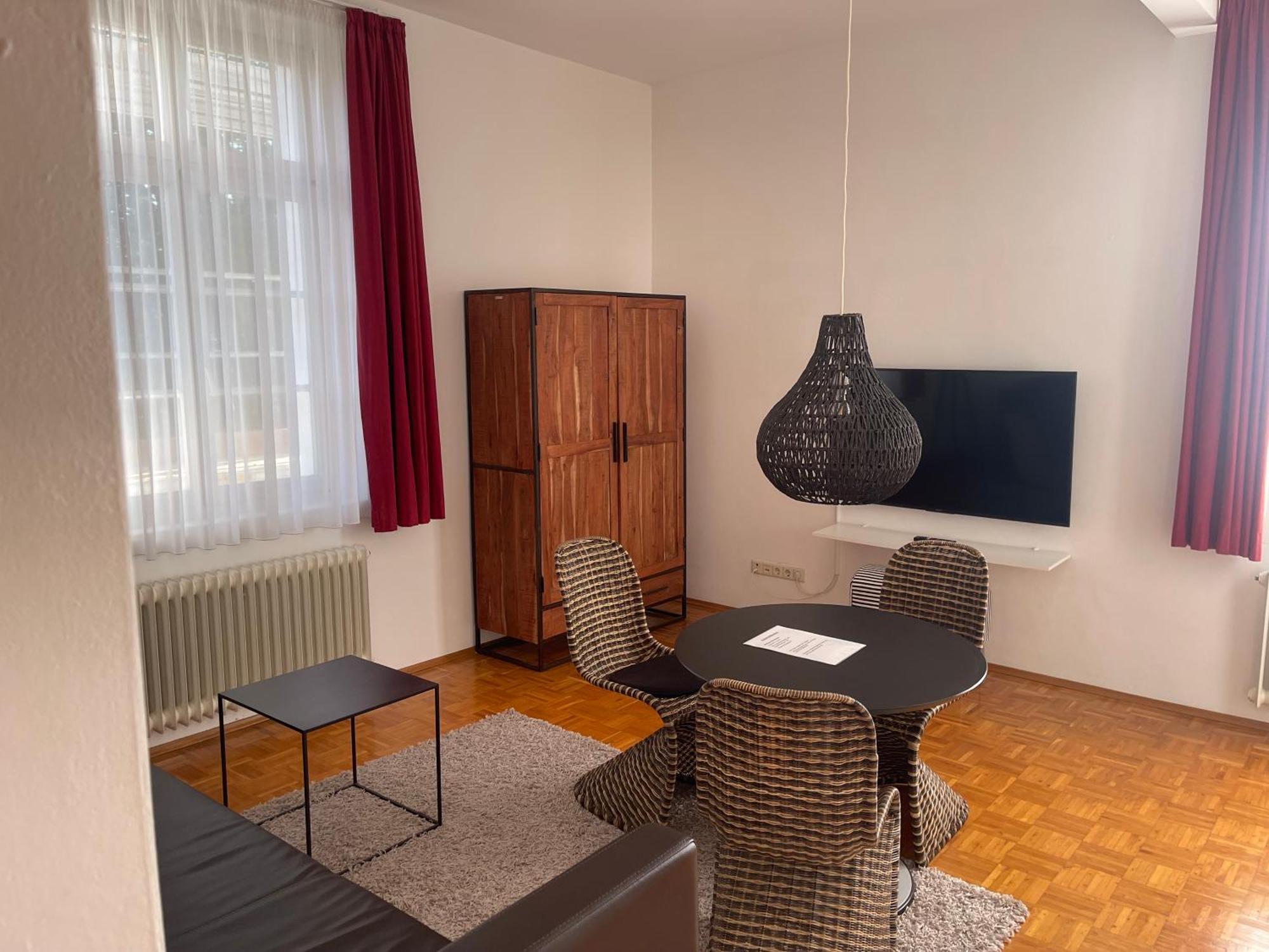 Whliving - Apartments & Studios In Констанц Екстериор снимка