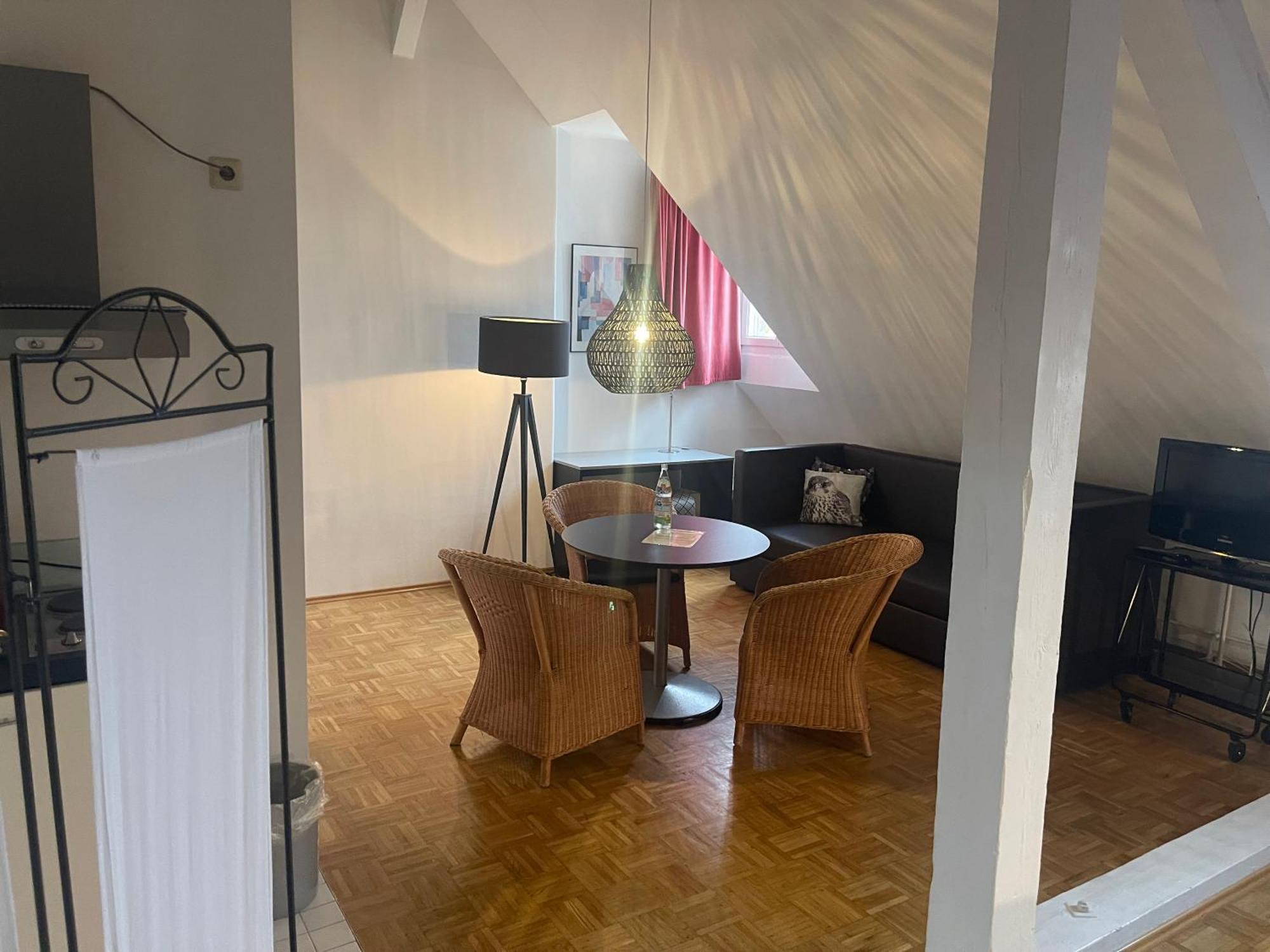 Whliving - Apartments & Studios In Констанц Екстериор снимка