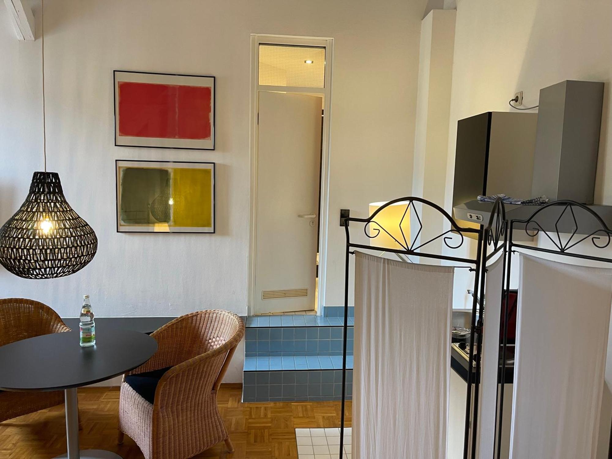 Whliving - Apartments & Studios In Констанц Екстериор снимка