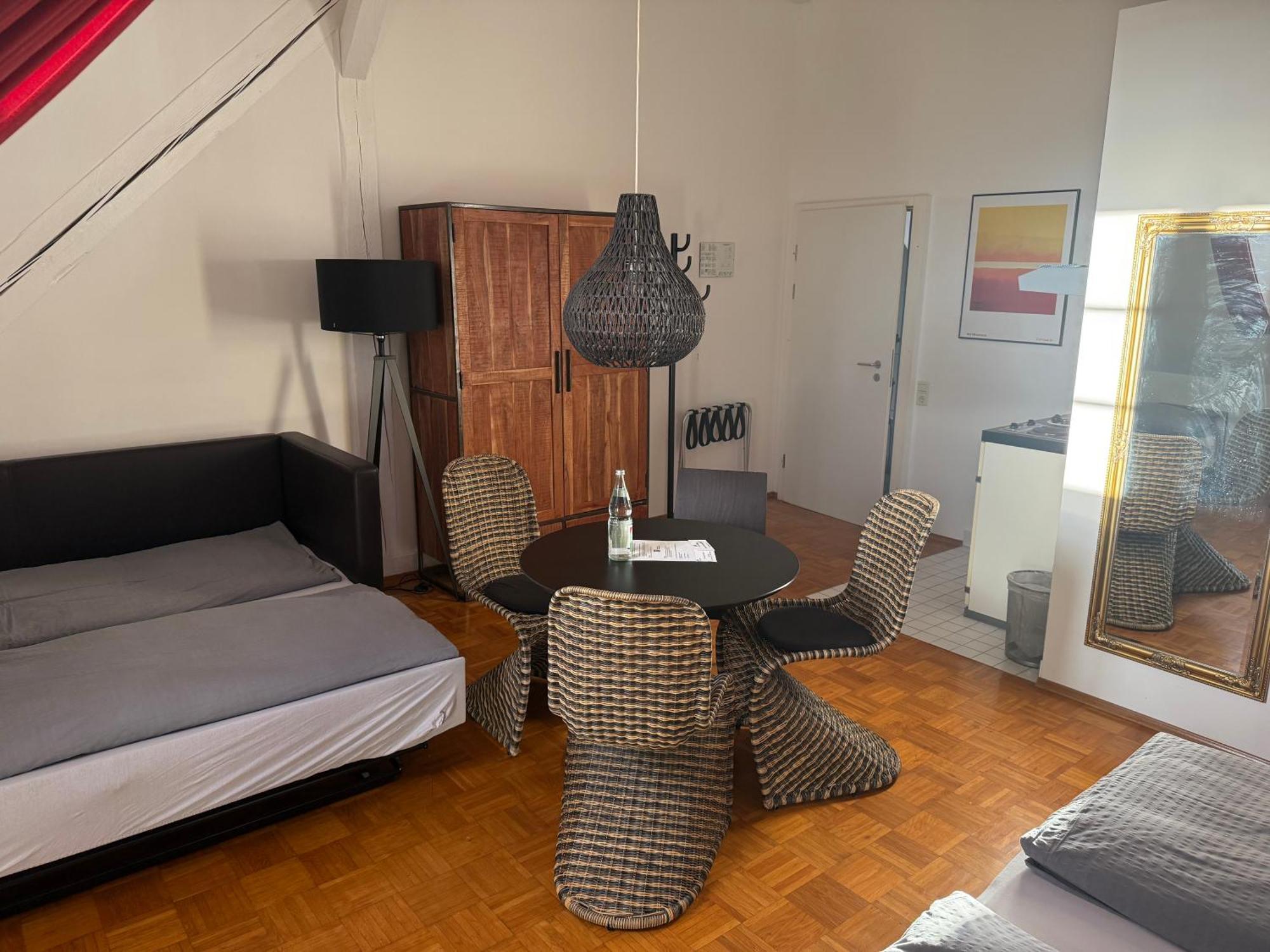 Whliving - Apartments & Studios In Констанц Екстериор снимка